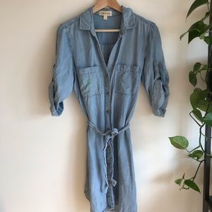 Cloth & Stone button up light-wash denim dress